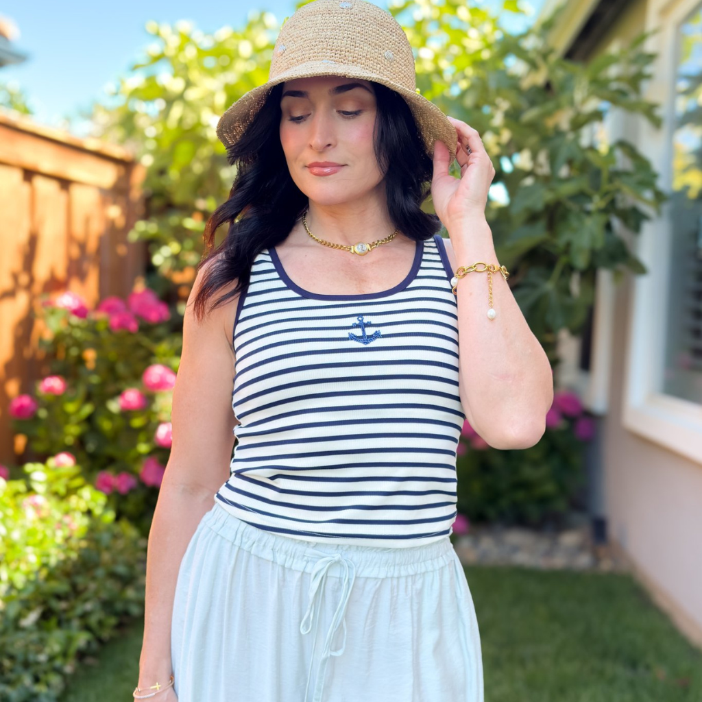#1 Vacation Outfits for Women - Blooming Daily