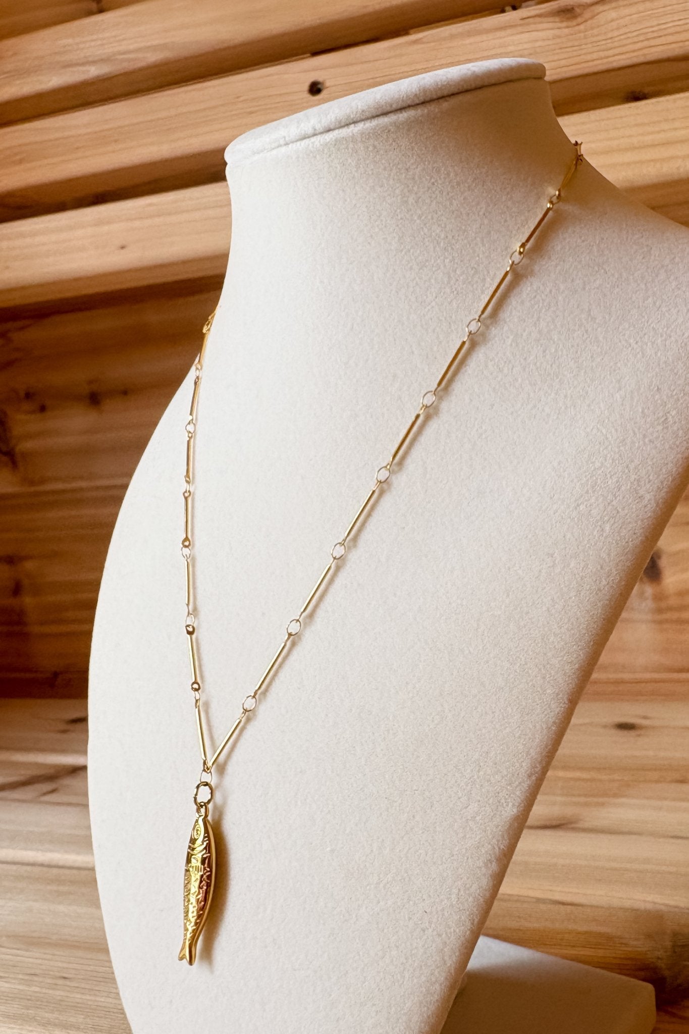 18k Gold Non - Tarnish Sardine Necklace – Minimal Pendant - Women's Jewelry - Blooming Daily