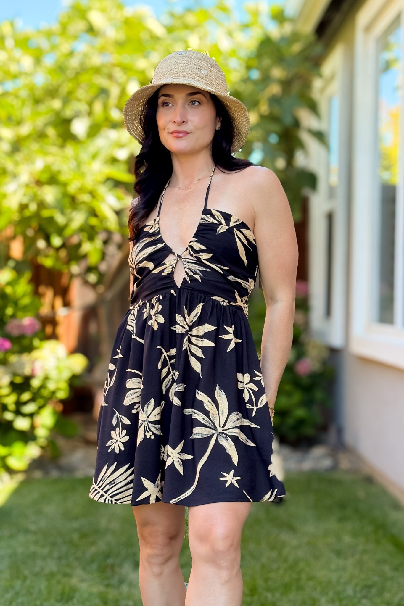 mini dresses for women summer Blue Clams Halter Dress This charming summer mini dress is designed in a tropical palm leaf print Feminine Summer Outfits for Women
