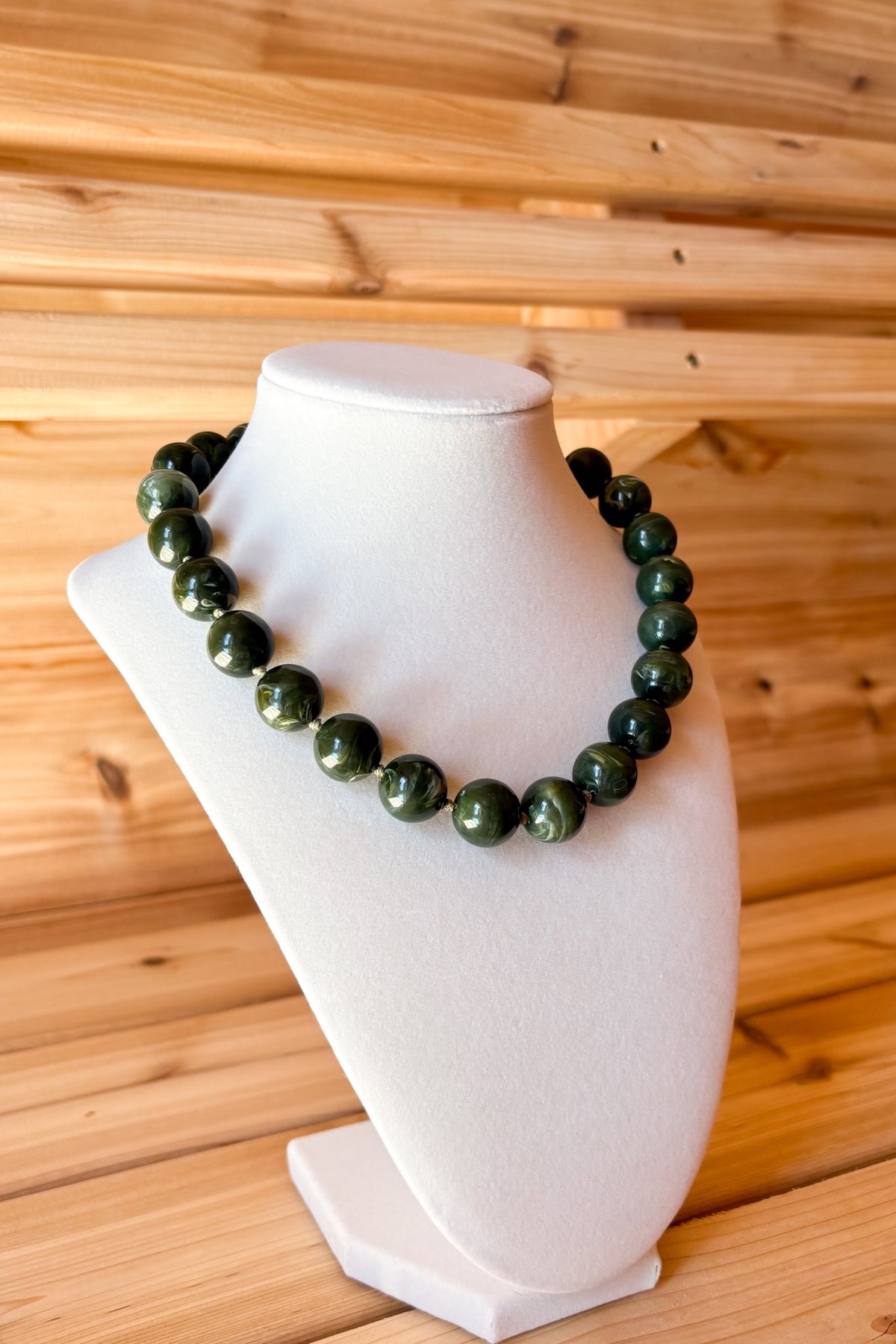 Green Beaded Statement Necklace – Chunky Necklace - Women's Jewelry - Blooming Daily
