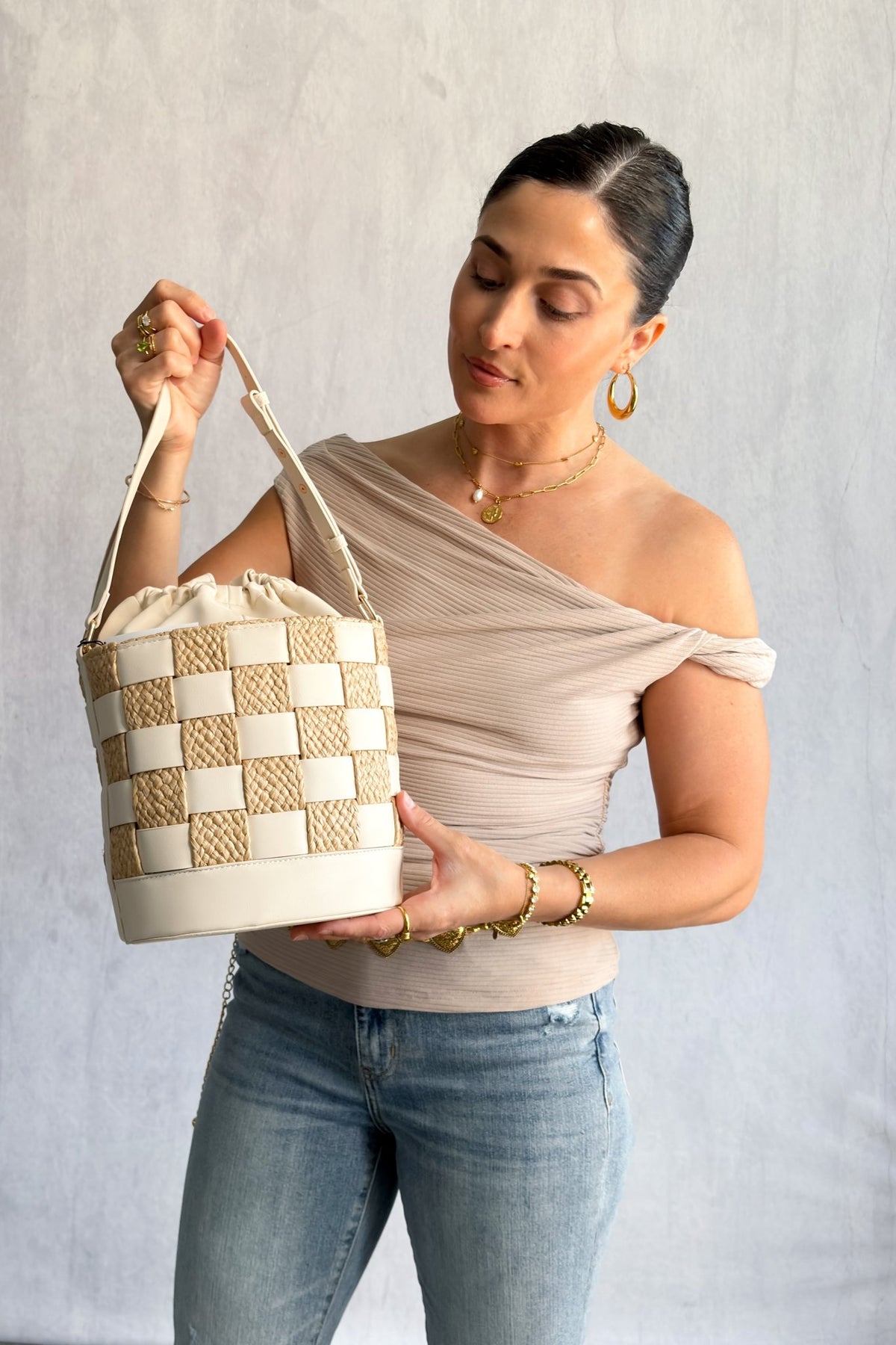 Natural Straw Patchwork Shoulder Bag | Summer Bucket Purse - Women&#39;s Handbag - Blooming Daily