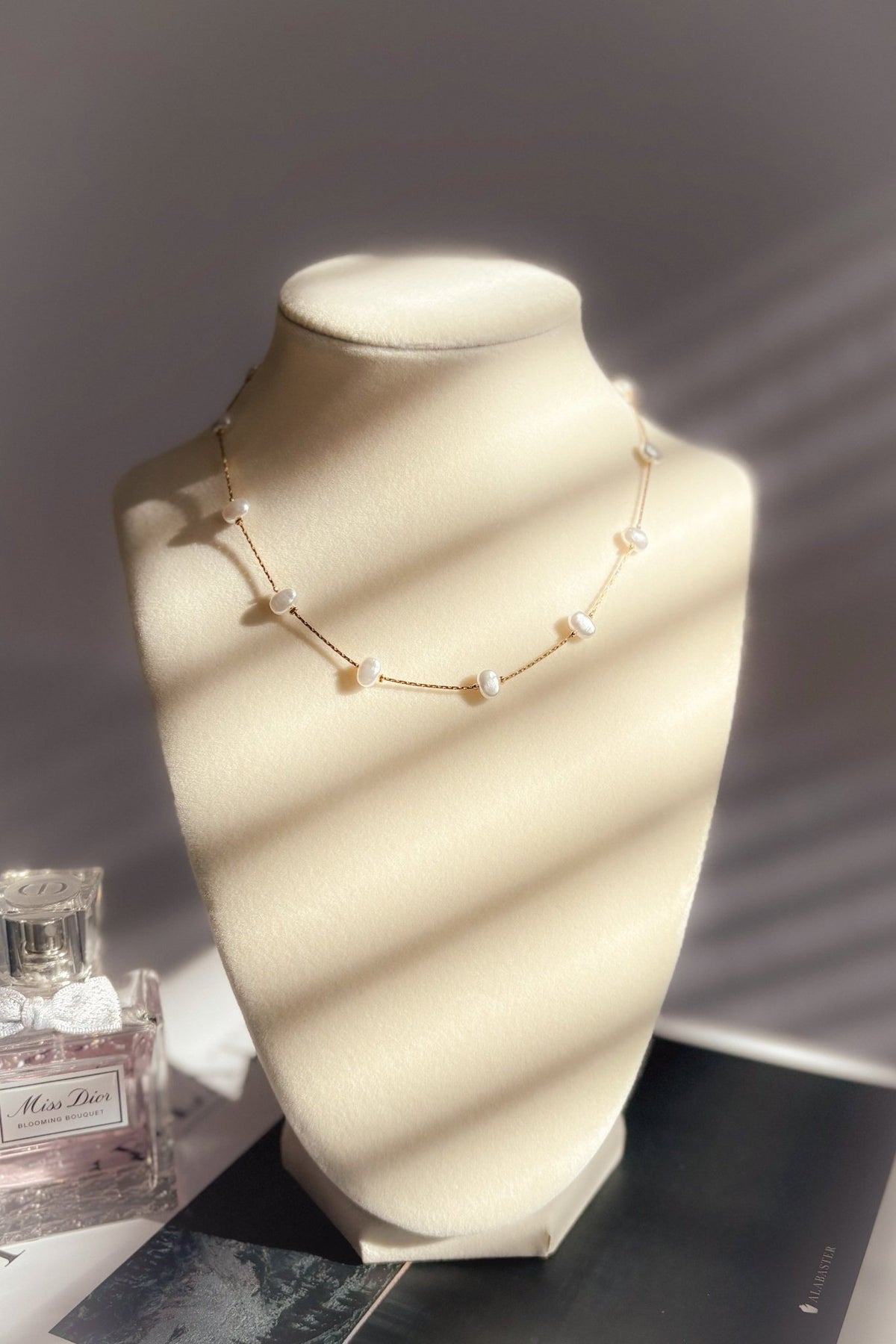 Women’s 18k Gold Petite Pearl Chain Necklace – Non Tarnish - Women's Jewelry - Blooming Daily