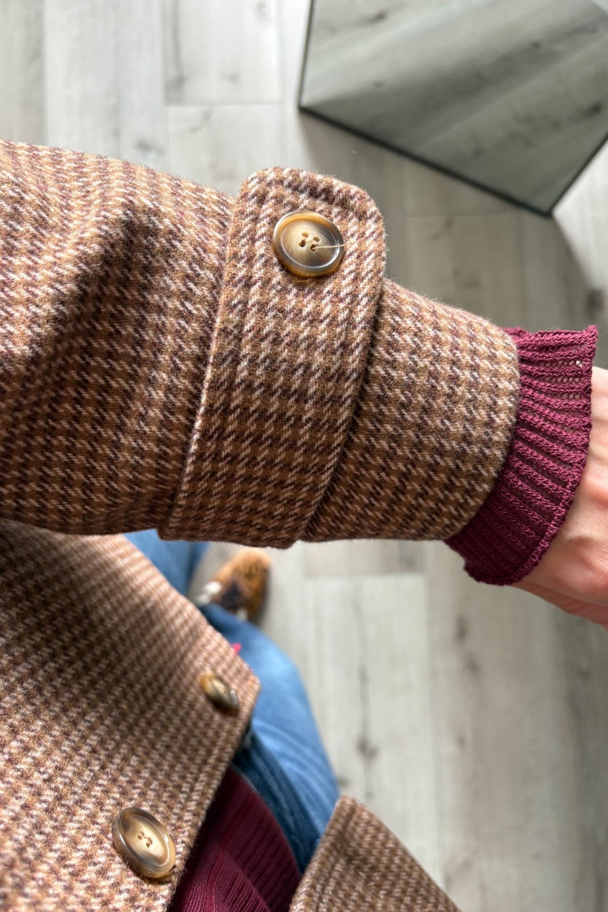 Women’s Camel Houndstooth Cropped Jacket - Coats & Jackets - Blooming Daily