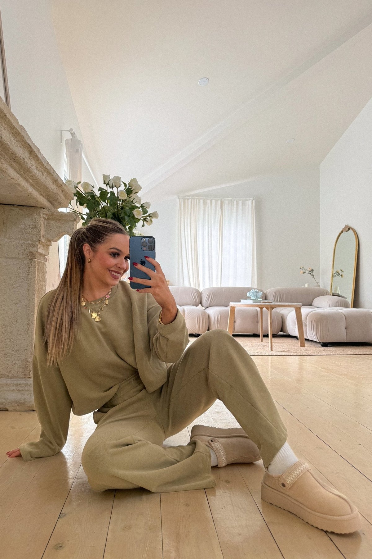 Women&#39;s Casual Cozy Crewneck &amp; Pants | Loungewear Set | Olive Green - Women&#39;s Outfit Sets - Blooming Daily