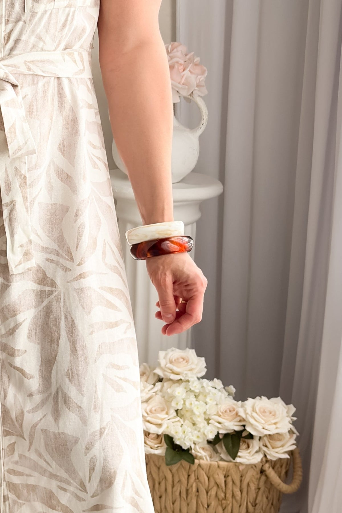 Women’s Chunky Acrylic Bangle Bracelet Set – Ivory & Tortoise - Women's Jewelry - Blooming Daily