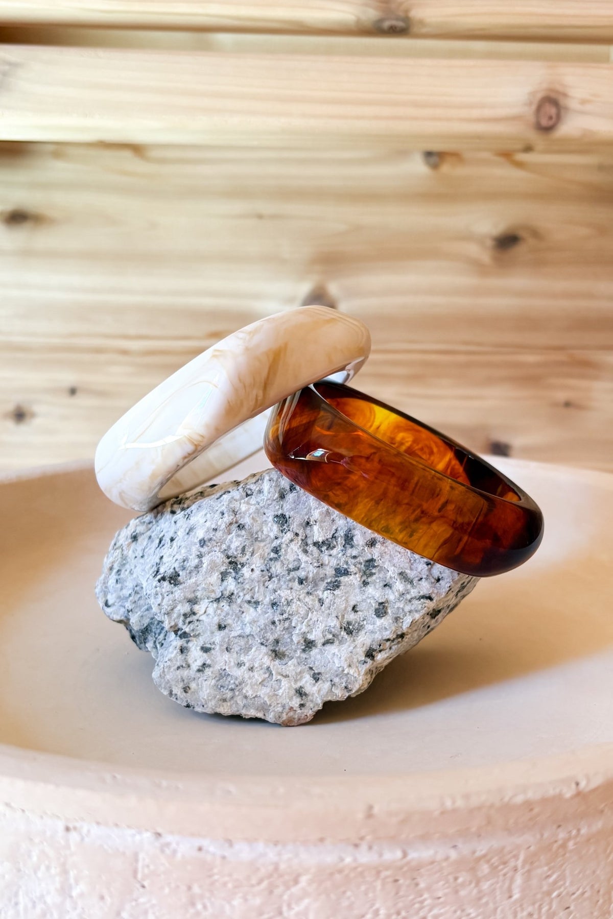 Women’s Chunky Acrylic Bangle Bracelet Set – Ivory & Tortoise - Women's Jewelry - Blooming Daily