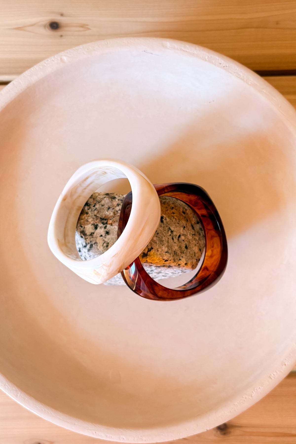 Women’s Chunky Acrylic Bangle Bracelet Set – Ivory & Tortoise - Women's Jewelry - Blooming Daily