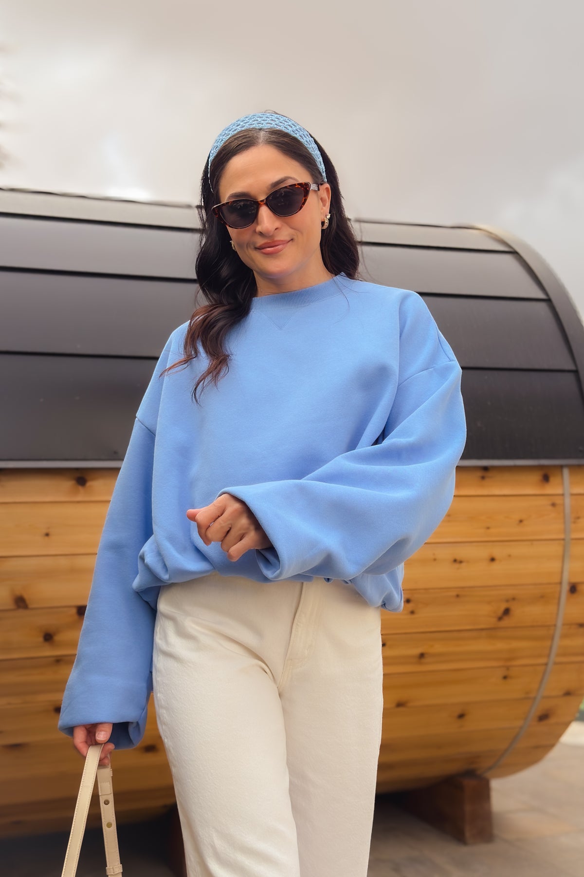 Women’s cornflower blue oversized crewneck sweatshirt with bubble hem and wide sleeves
