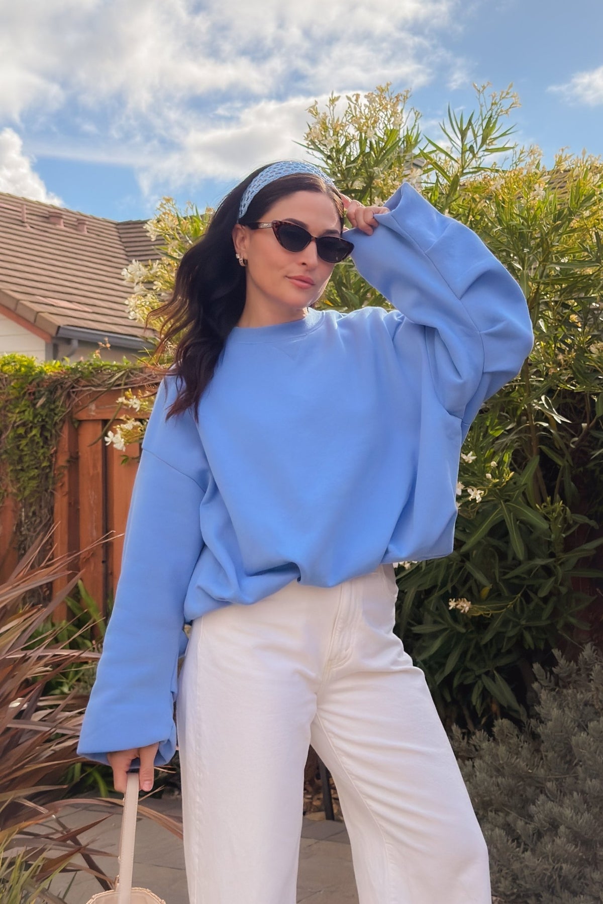 Soft lined women’s crewneck sweatshirt in cornflower blue with oversized boxy fit