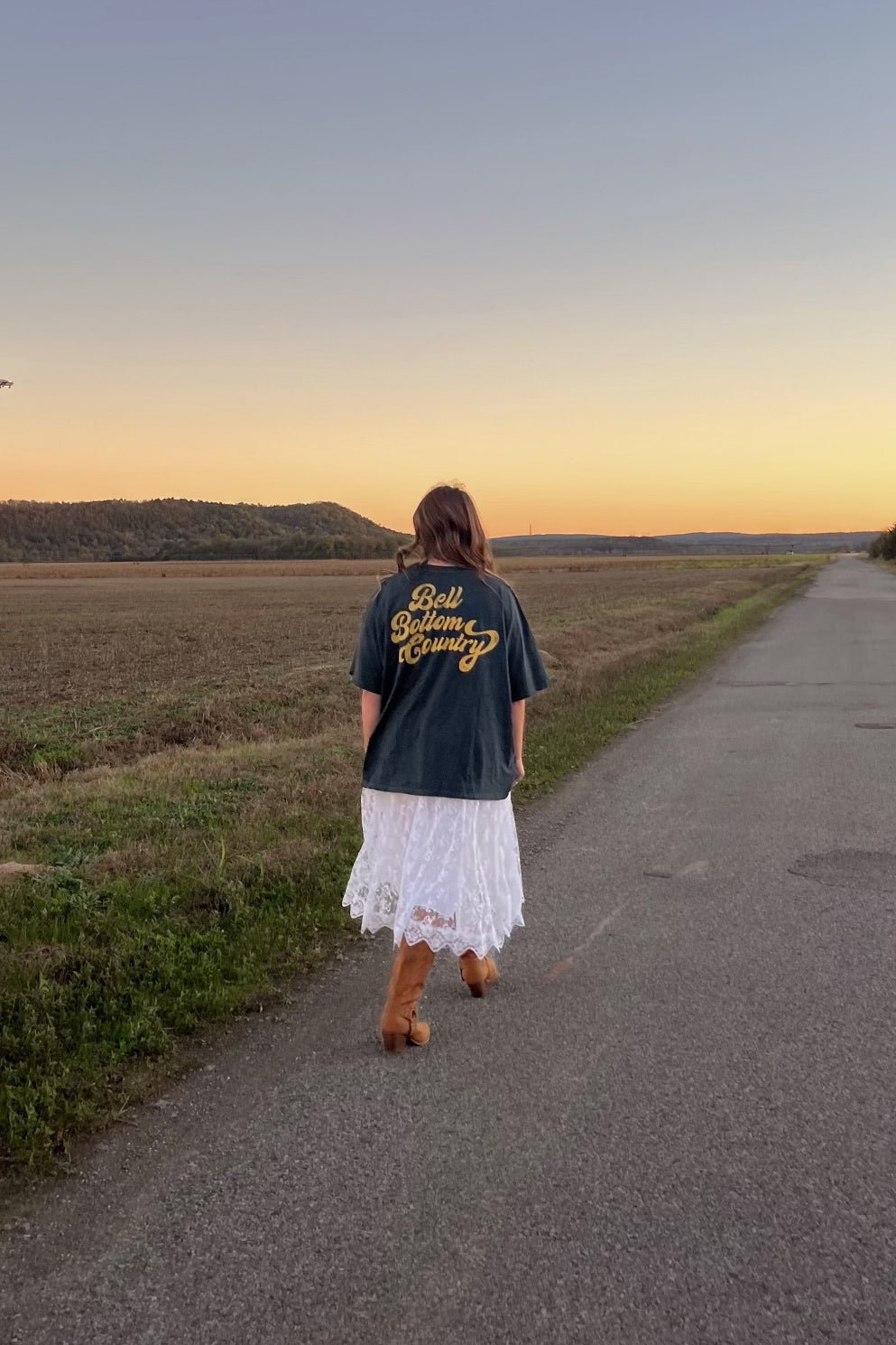 Women&#39;s Daydreamer Graphic Tee | Lainey Wilson Hold My Halo | Oversized T-Shirt - Women&#39;s Shirts &amp; Tops - Blooming Daily