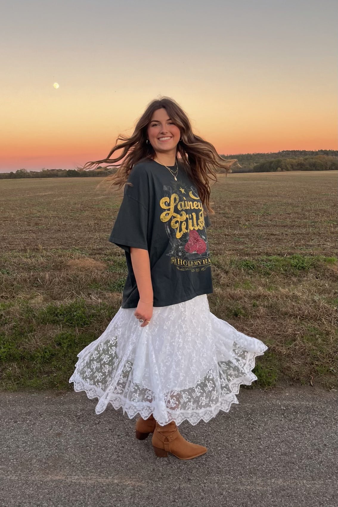 Women&#39;s Daydreamer Graphic Tee | Lainey Wilson Hold My Halo | Oversized T-Shirt - Women&#39;s Shirts &amp; Tops - Blooming Daily