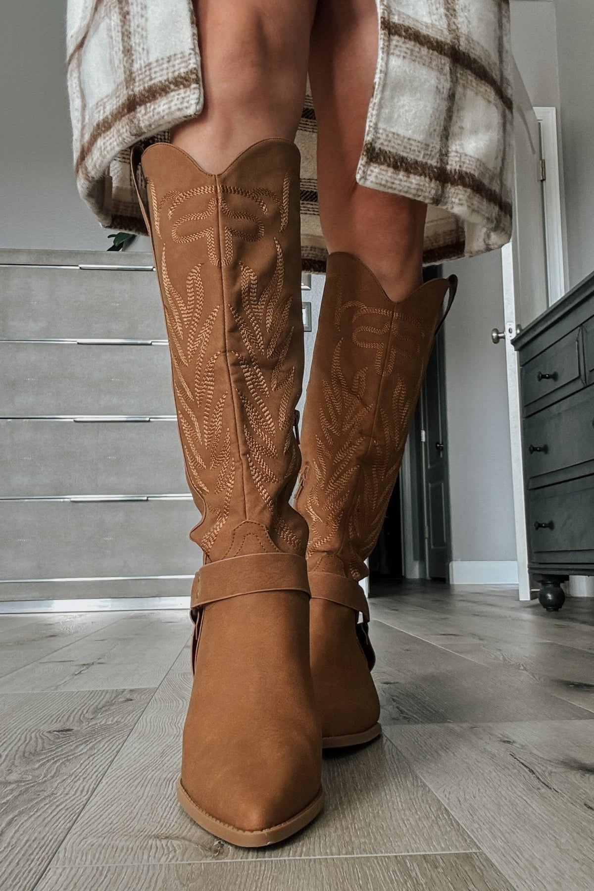 Women&#39;s Embroidered Western Cowgirl Boots | Brown Tall Boots with Comfort Insole - Women&#39;s Shoes - Blooming Daily