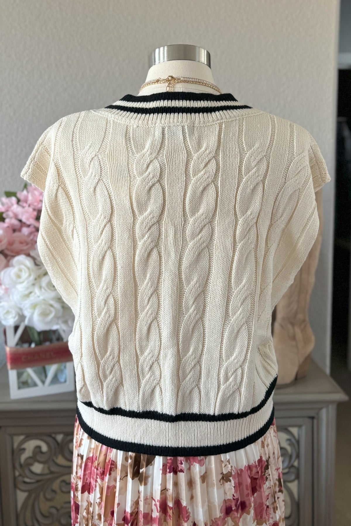 Women&#39;s Old Money Cable Knit Sweater Vest Top | Cream White - Women&#39;s Shirts &amp; Tops - Blooming Daily