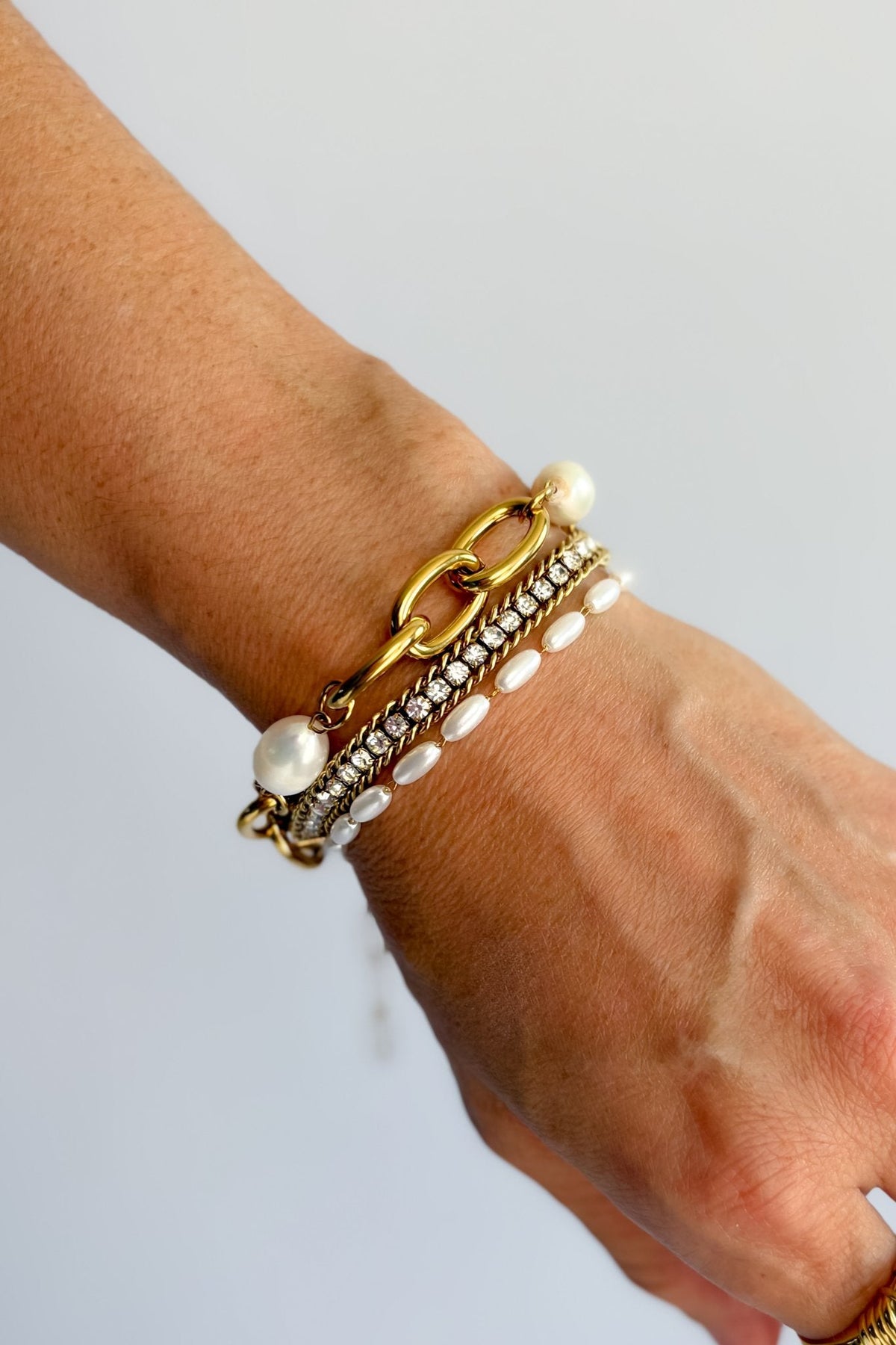 Women’s Statement Pearl Link Bracelet – 18k Gold Plated Stainless Steel - Women&#39;s Jewelry - Blooming Daily