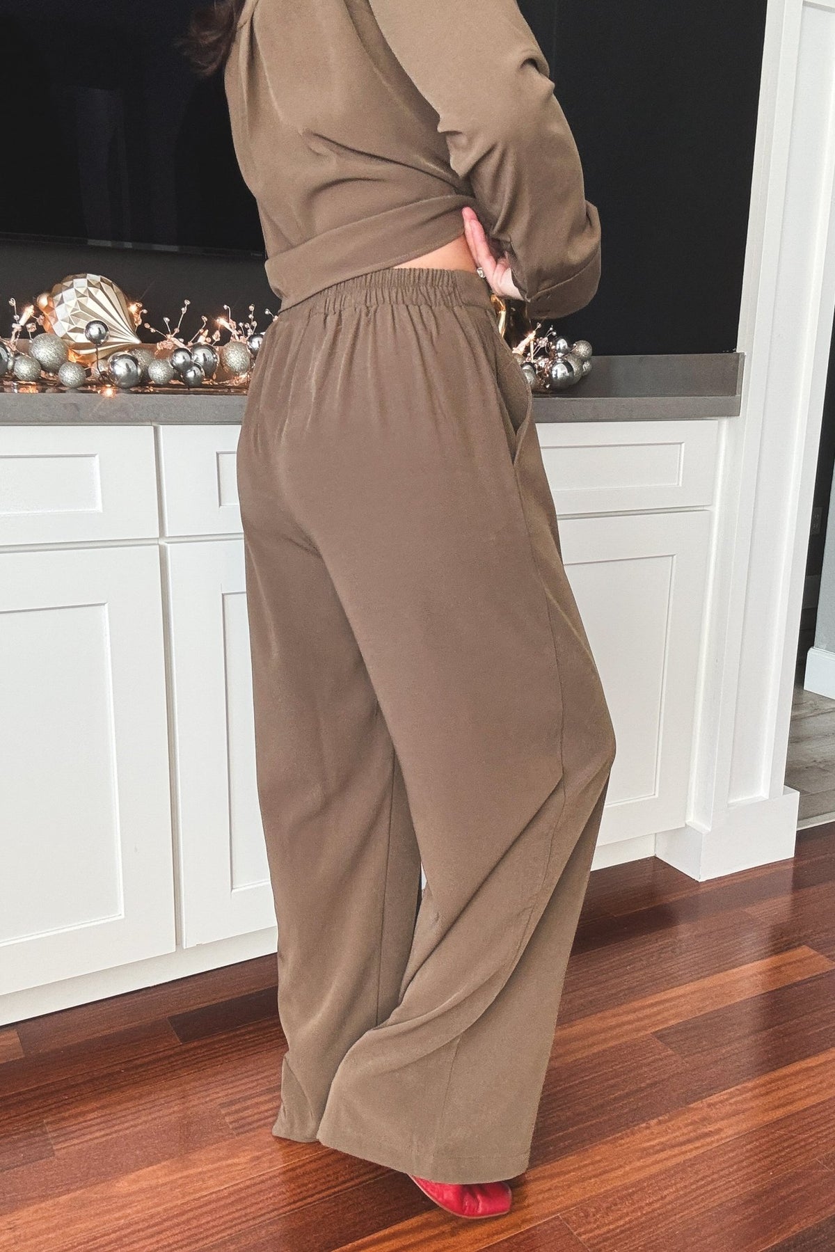 Women&#39;s Wide Leg Trousers | Pleated | Brown - Women&#39;s Pants - Blooming Daily