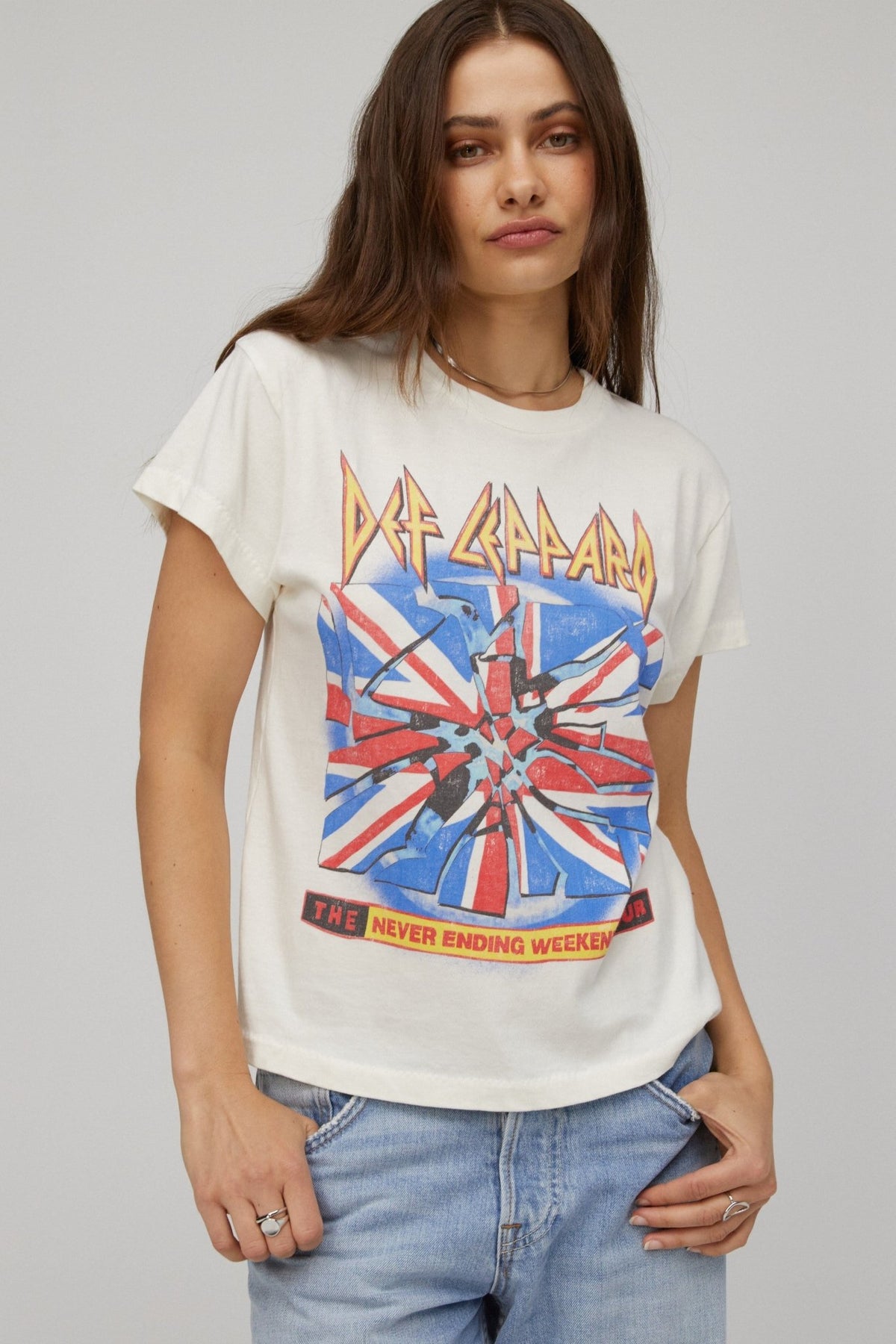 DAYDREAMER Def Leppard 1993 Never Ending Weekend Tour Tee in Vintage White - Graphic Tee - Blooming Daily