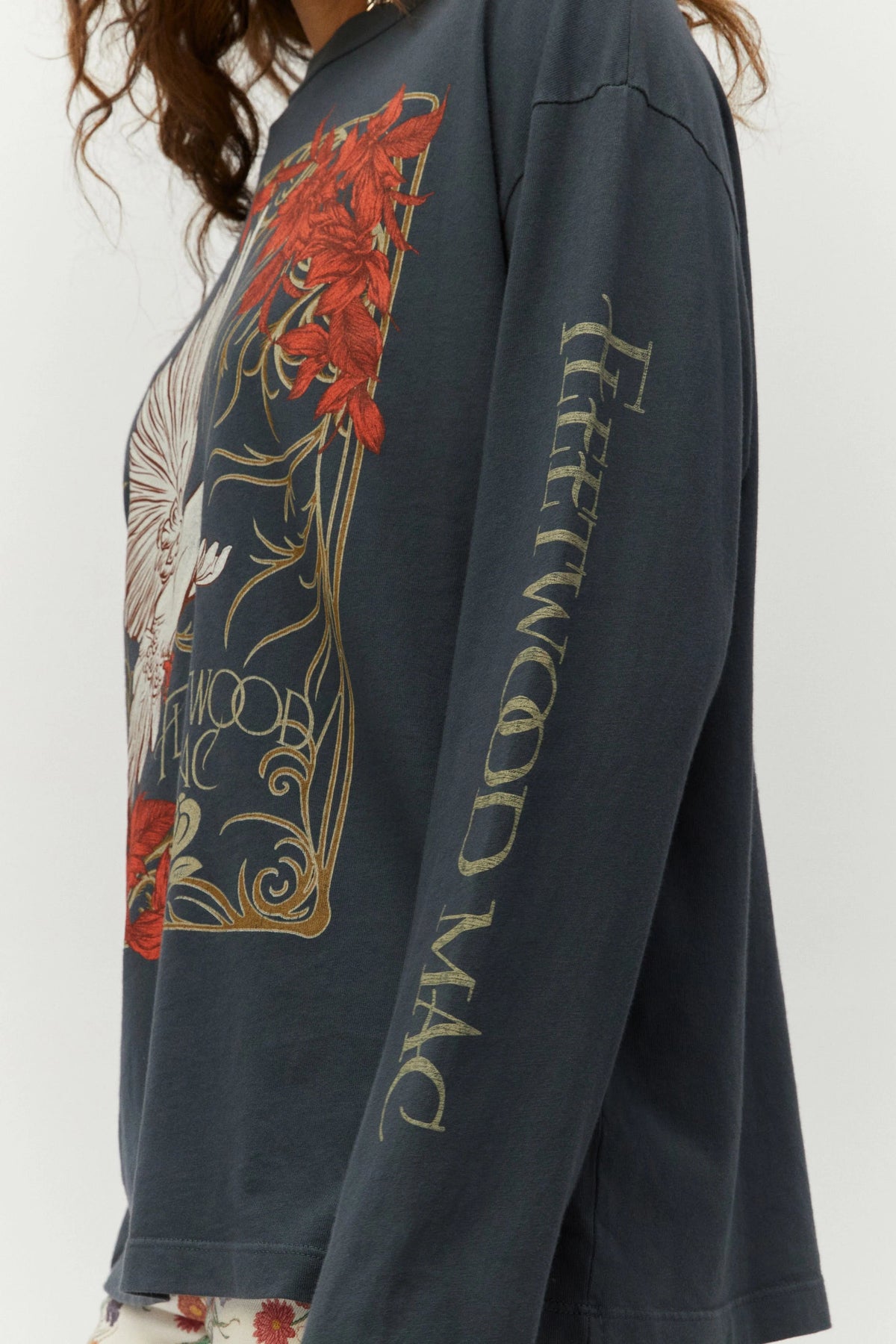 DAYDREAMER Fleetwood Mac Dove Oversized Long Sleeve Tee Vintage Black - Graphic Tee - Blooming Daily