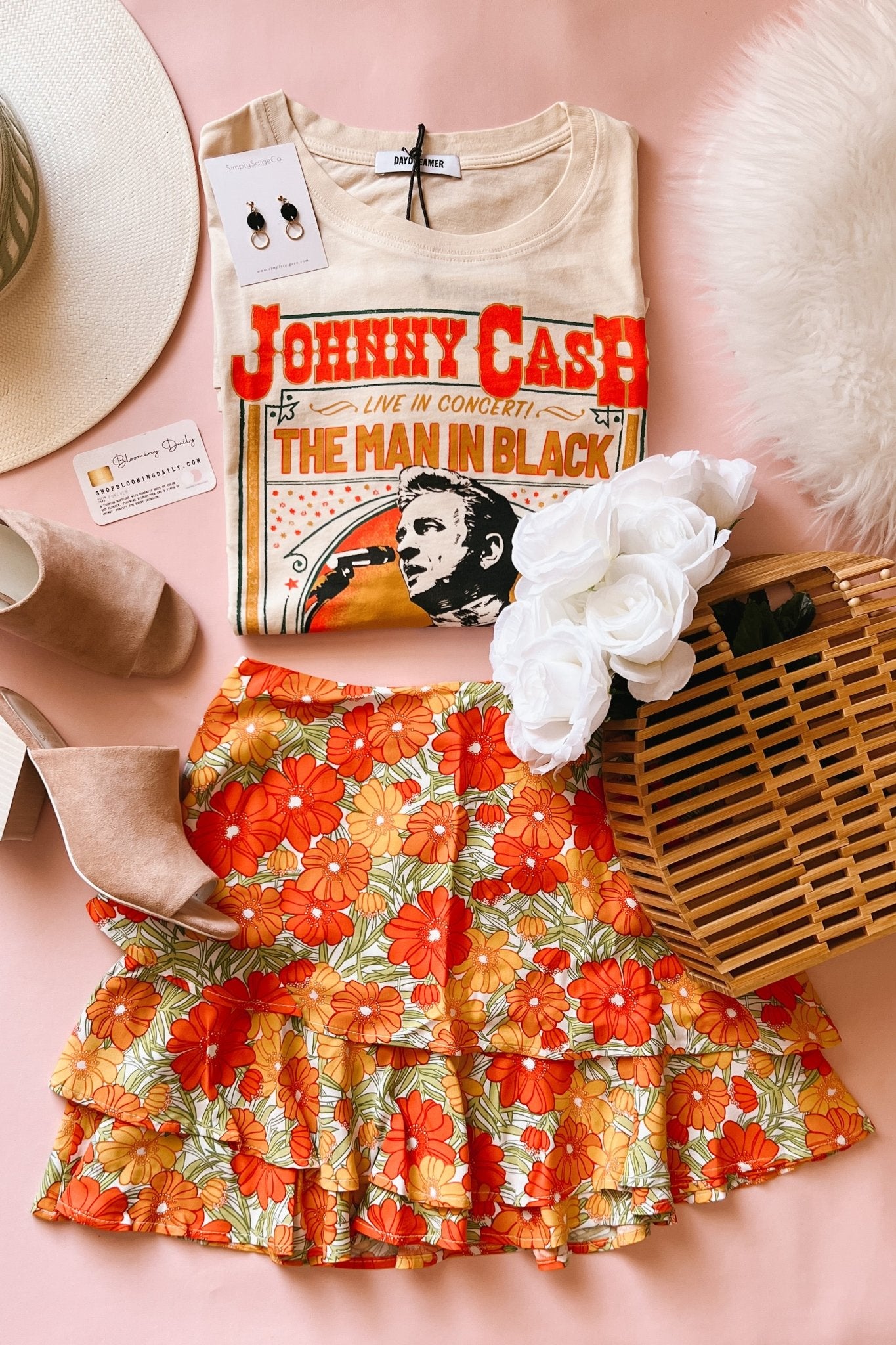 Daydreamer | Johnny Cash Oversized Tee | Live In Concert | Stone Vintage - Women's Shirts & Tops - Blooming Daily