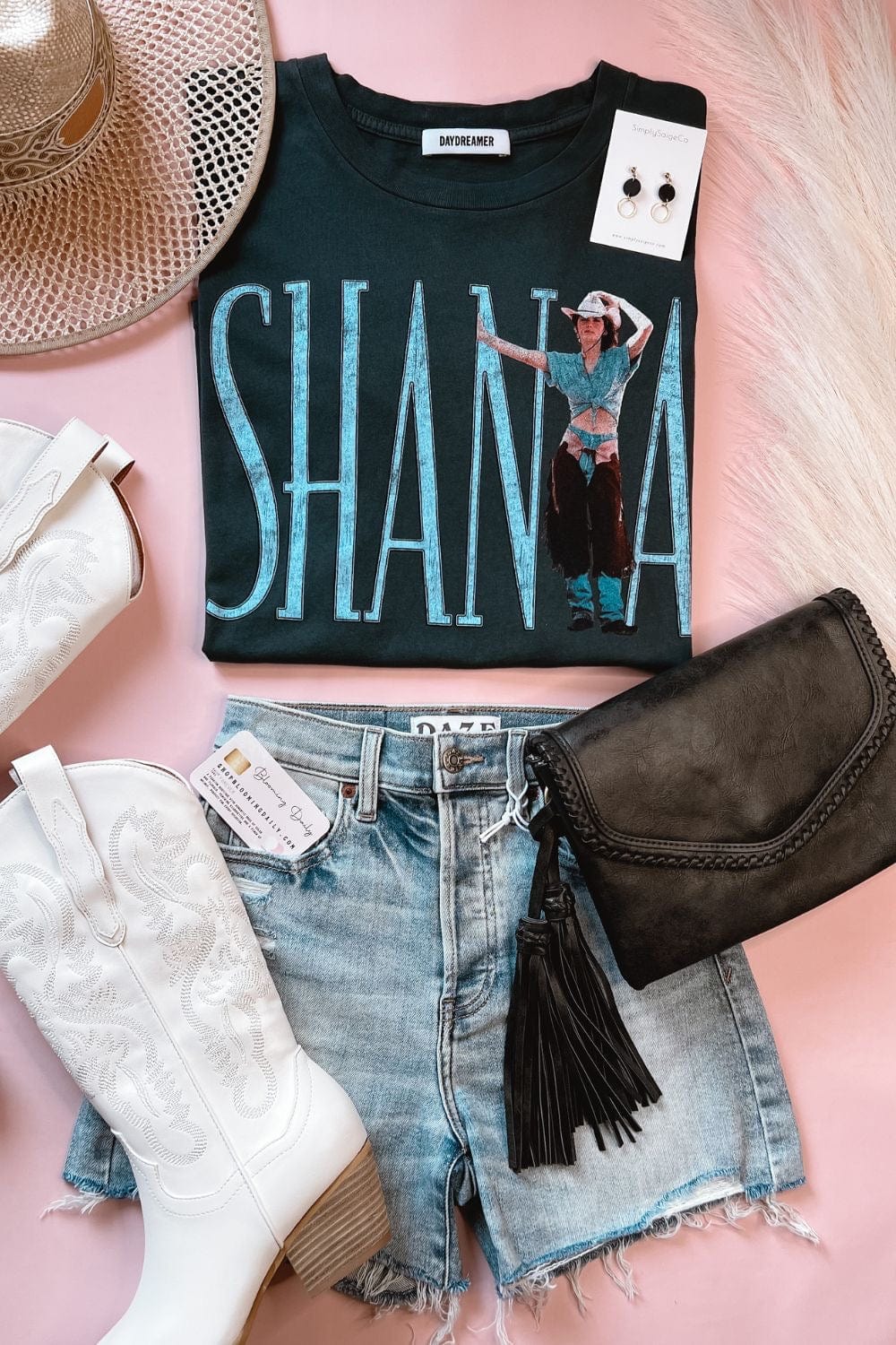 Daydreamer Shania Twain Boots Been Under | Merch Tee | Vintage Black - Women&#39;s Shirts &amp; Tops - Blooming Daily