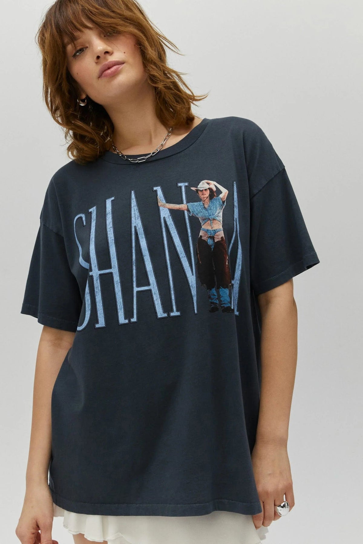 Daydreamer Shania Twain Boots Been Under | Merch Tee | Vintage Black - Women&#39;s Shirts &amp; Tops - Blooming Daily