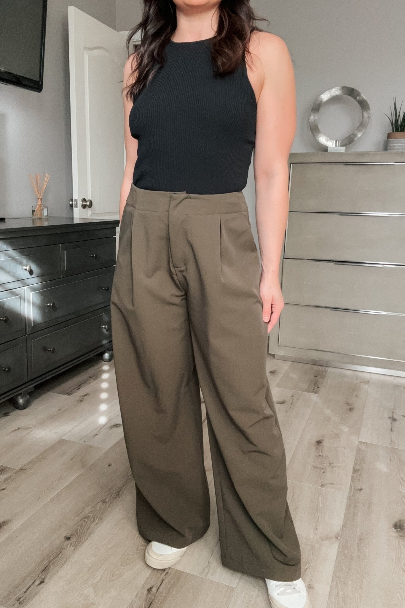 Women's pleated wide leg pants sales